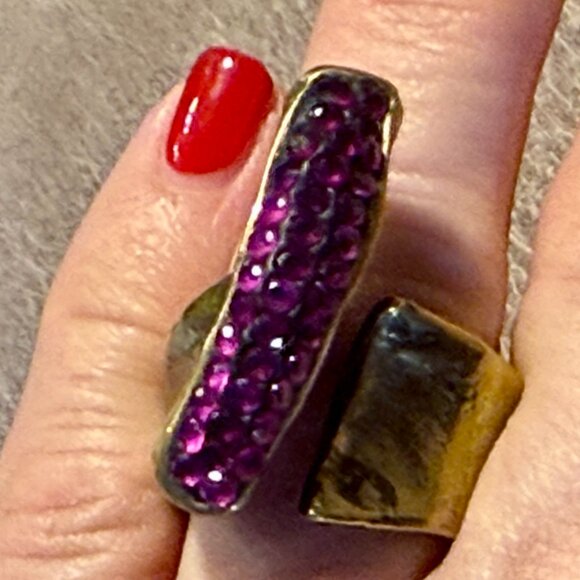 GORGEOUS Artisanal organic brass ring set with genuine rubies London-made - Picture 9 of 9